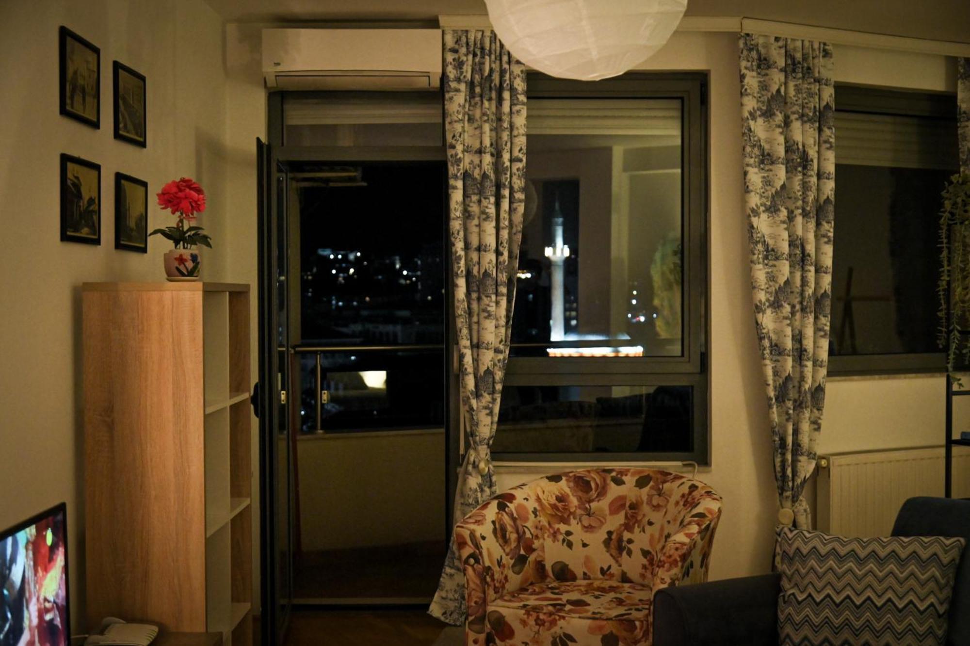 L&B Studio Apartment Priștina Exterior foto